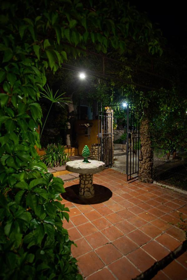 Casa Vacanze Fondaco Di Scillato Scillato  外观 照片