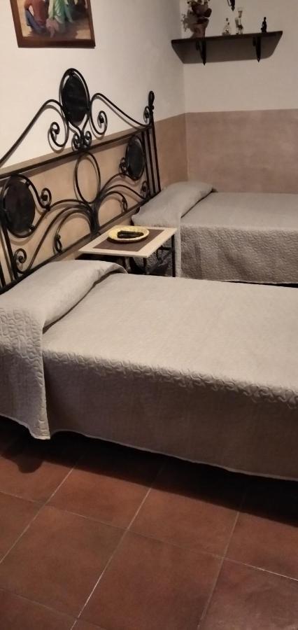 Casa Vacanze Fondaco Di Scillato Scillato  外观 照片