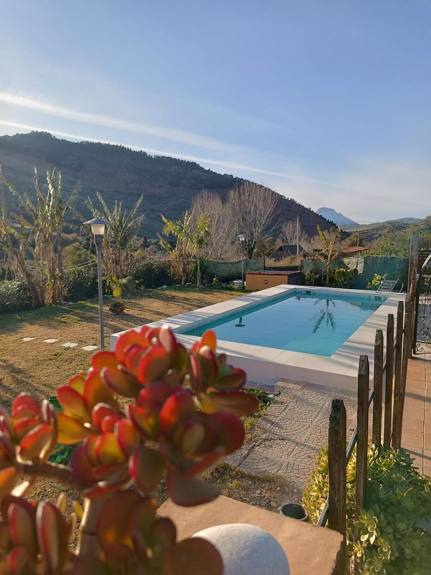 Casa Vacanze Fondaco Di Scillato Scillato  外观 照片