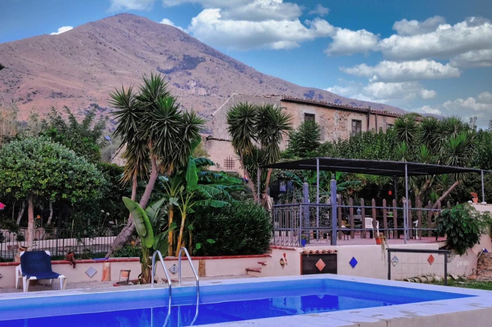 Casa Vacanze Fondaco Di Scillato Scillato  外观 照片